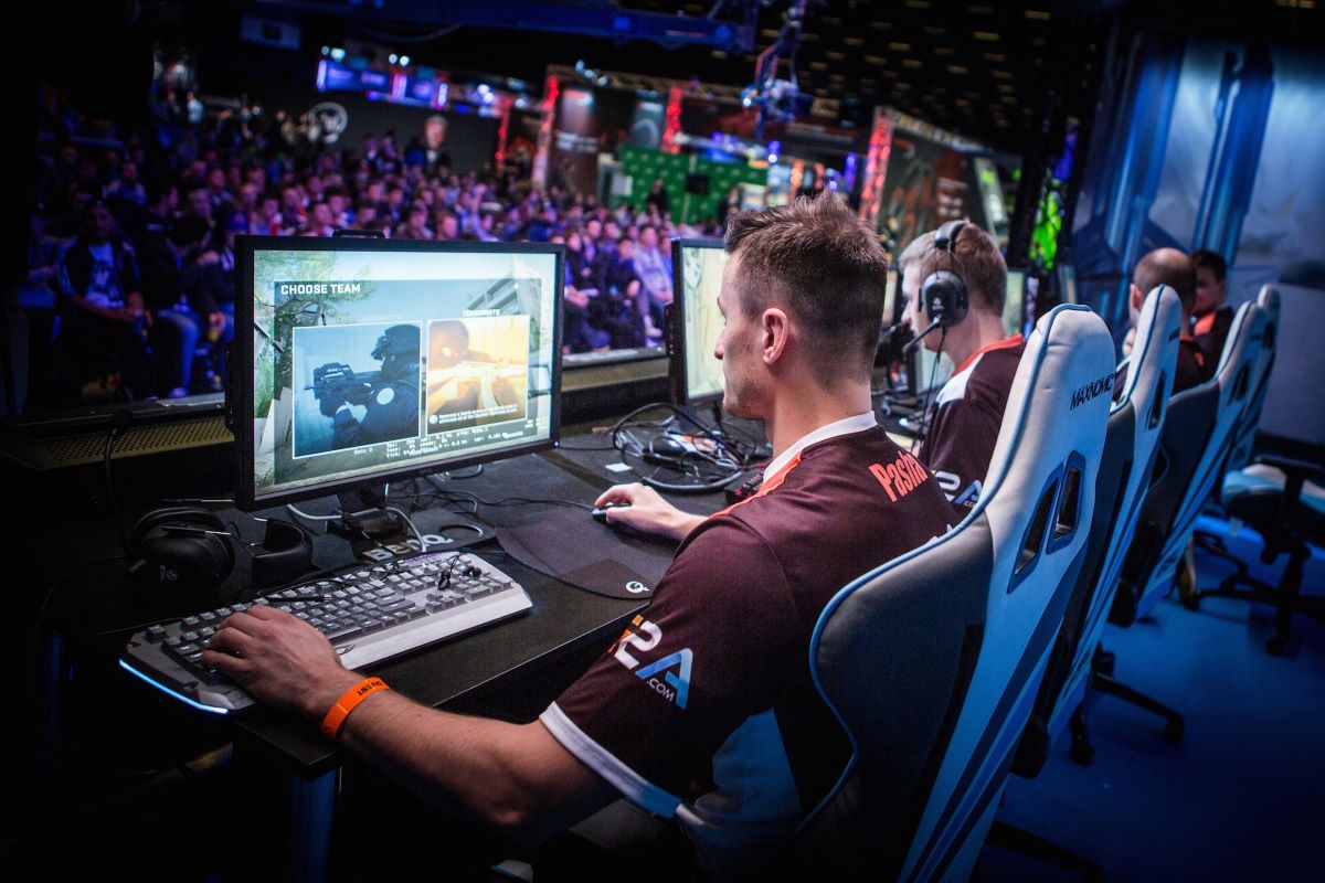 Анализ киберспортивных матчей и особенности ставок в Dota 2 и CS:GO - 1